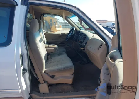 1998 Ford F-150 Standard/Xl/Xlt z USA, uszkodzony, nr VIN 1FTZX1721WKB69764